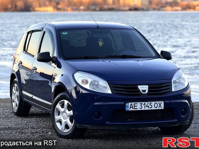 Синий Дачия Сандеро, объемом двигателя 1.1 л и пробегом 230 тыс. км за 4399 $, фото 1 на Automoto.ua