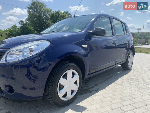 Синий Дачия Сандеро, объемом двигателя 1.2 л и пробегом 152 тыс. км за 4600 $, фото 1 на Automoto.ua