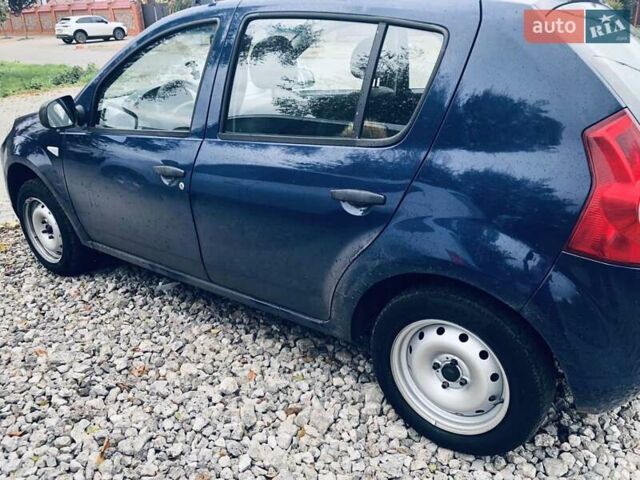 Синий Дачия Сандеро, объемом двигателя 1.39 л и пробегом 200 тыс. км за 4000 $, фото 1 на Automoto.ua