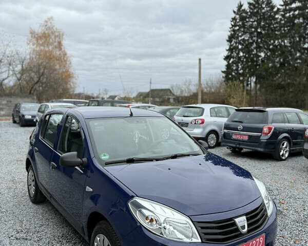 Синий Дачия Сандеро, объемом двигателя 1.2 л и пробегом 140 тыс. км за 4499 $, фото 1 на Automoto.ua