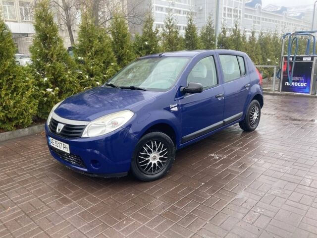 Синий Дачия Сандеро, объемом двигателя 1.4 л и пробегом 184 тыс. км за 3100 $, фото 1 на Automoto.ua