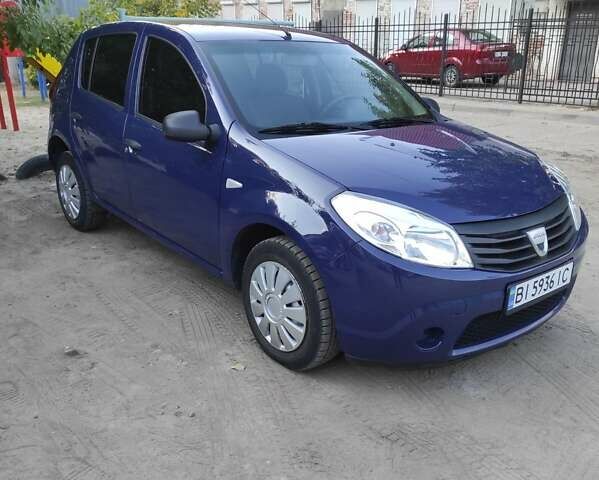 Синий Дачия Сандеро, объемом двигателя 1.4 л и пробегом 135 тыс. км за 4250 $, фото 1 на Automoto.ua