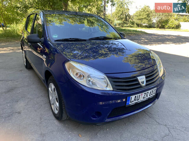 Синий Дачия Сандеро, объемом двигателя 1.4 л и пробегом 147 тыс. км за 4750 $, фото 1 на Automoto.ua