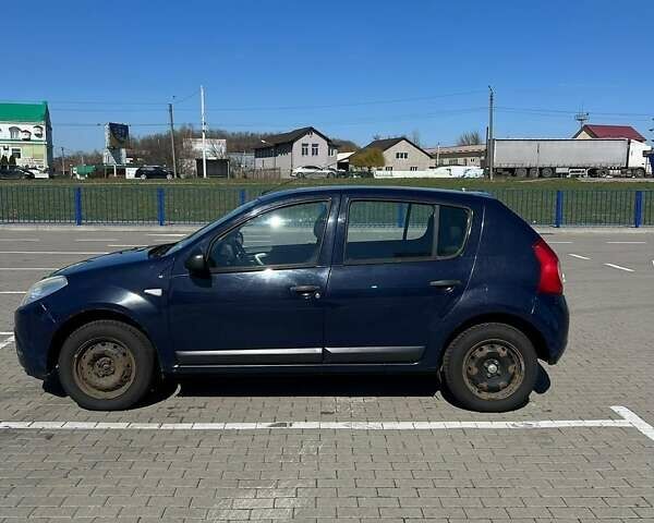 Синий Дачия Сандеро, объемом двигателя 1.1 л и пробегом 277 тыс. км за 2950 $, фото 1 на Automoto.ua