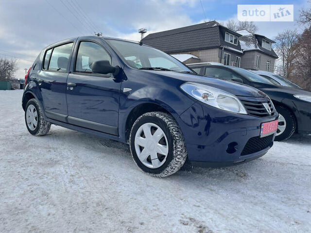 Синий Дачия Сандеро, объемом двигателя 1.4 л и пробегом 140 тыс. км за 4900 $, фото 1 на Automoto.ua