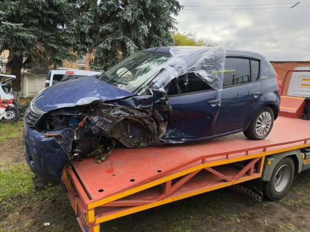Синий Дачия Сандеро, объемом двигателя 1.4 л и пробегом 147 тыс. км за 1900 $, фото 1 на Automoto.ua