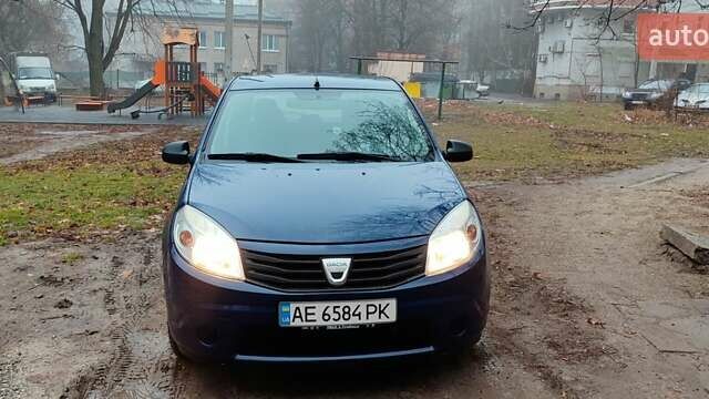 Синий Дачия Сандеро, объемом двигателя 1.2 л и пробегом 174 тыс. км за 4900 $, фото 1 на Automoto.ua
