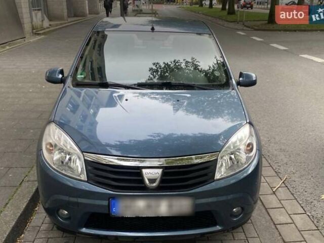 Синий Дачия Сандеро, объемом двигателя 1.6 л и пробегом 135 тыс. км за 5500 $, фото 1 на Automoto.ua