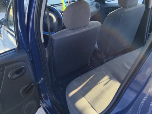 Синий Дачия Сандеро, объемом двигателя 1.4 л и пробегом 165 тыс. км за 3700 $, фото 1 на Automoto.ua