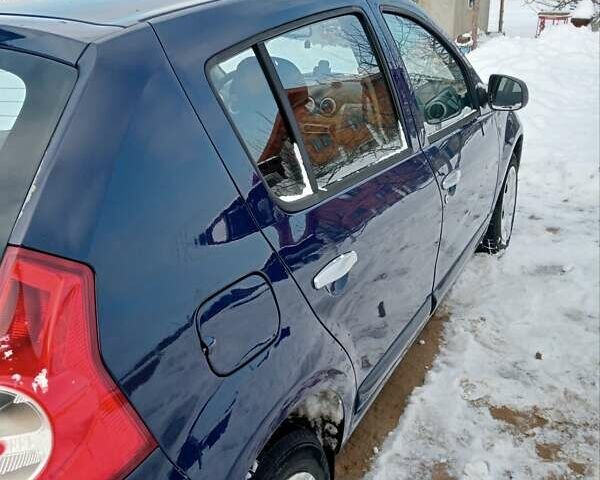 Синий Дачия Сандеро, объемом двигателя 1.4 л и пробегом 120 тыс. км за 4000 $, фото 1 на Automoto.ua