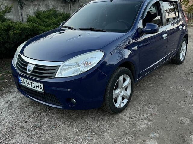 Дачія Sandero 2009 у Александрие на Automoto.ua Синій Дачія Sandero, об'ємом двигуна 1.4 л та пробігом 204 тис. км за 4600 $, фото 1 на Automoto.ua