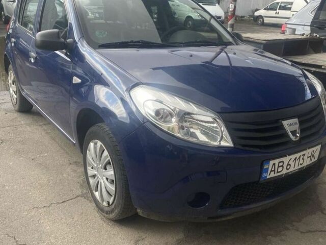 Синий Дачия Сандеро, объемом двигателя 1.4 л и пробегом 110 тыс. км за 3550 $, фото 1 на Automoto.ua