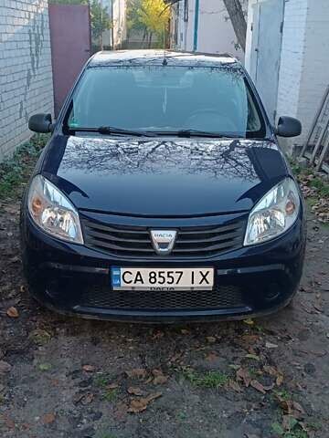 Дачія Sandero 2010 у Умани на Automoto.ua Синій Дачія Sandero, об'ємом двигуна 1.15 л та пробігом 162 тис. км за 3600 $, фото 1 на Automoto.ua
