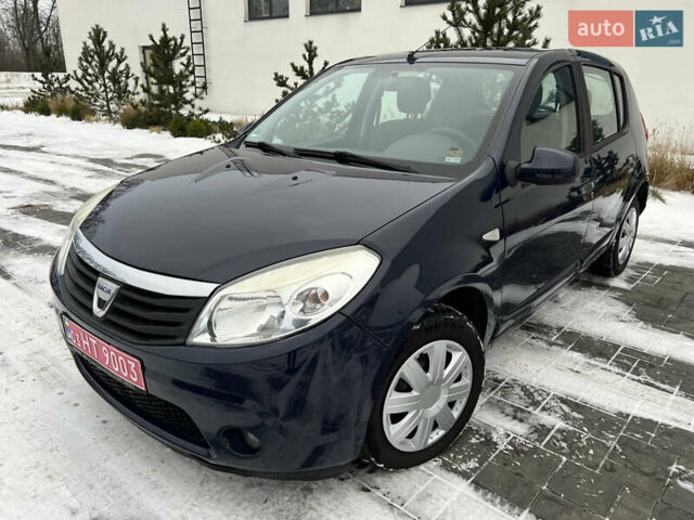 Синий Дачия Сандеро, объемом двигателя 1.4 л и пробегом 213 тыс. км за 4850 $, фото 1 на Automoto.ua