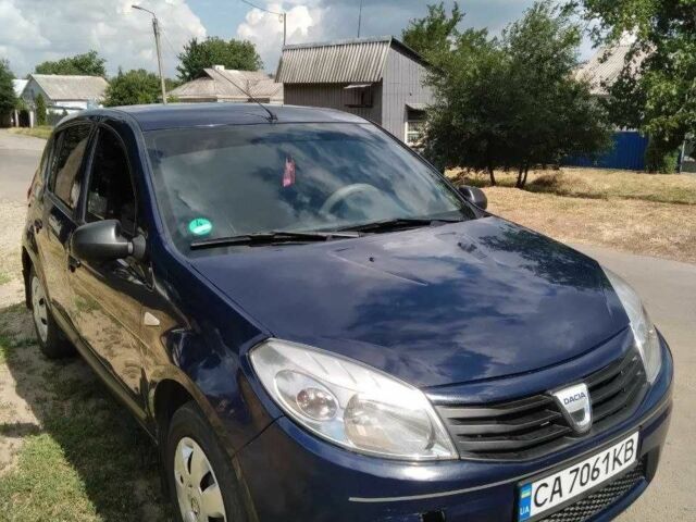 Синій Дачія Sandero, об'ємом двигуна 1.1 л та пробігом 330 тис. км за 3148 $, фото 1 на Automoto.ua