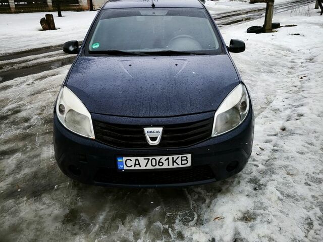 Синій Дачія Sandero, об'ємом двигуна 1.1 л та пробігом 335 тис. км за 2850 $, фото 1 на Automoto.ua