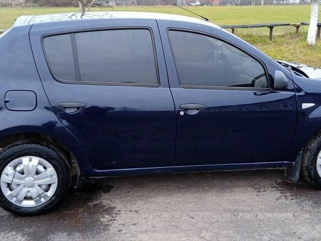 Синий Дачия Сандеро, объемом двигателя 1.1 л и пробегом 154 тыс. км за 4000 $, фото 1 на Automoto.ua