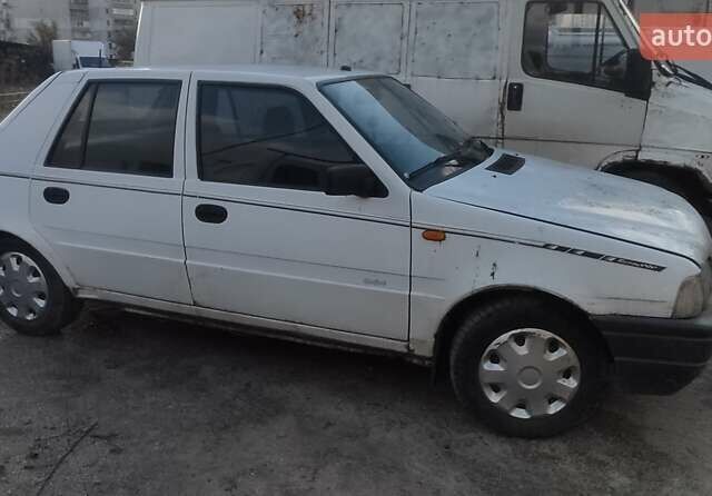 Дачия Супер Нова 2003 в Черкассах на Automoto.ua Белый Дачия Супер Нова, объемом двигателя 1.39 л и пробегом 321 тыс. км за 700 $, фото 1 на Automoto.ua