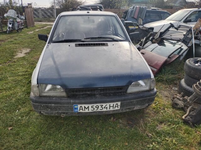 Белый Дачия Супер Нова, объемом двигателя 1.4 л и пробегом 300 тыс. км за 800 $, фото 1 на Automoto.ua