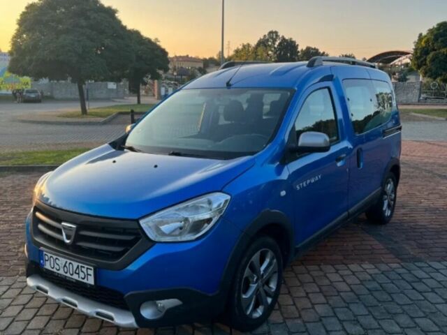 Синий Дачия Dokker Stepway, объемом двигателя 1.2 л и пробегом 105 тыс. км за 5500 $, фото 1 на Automoto.ua