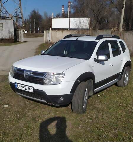 Белый Дачия Duster, объемом двигателя 1.5 л и пробегом 158 тыс. км за 8500 $, фото 1 на Automoto.ua