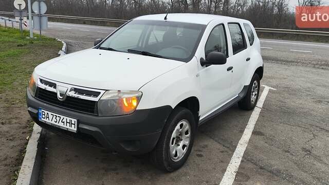 Білий Дачія Duster, об'ємом двигуна 1.6 л та пробігом 260 тис. км за 7500 $, фото 1 на Automoto.ua