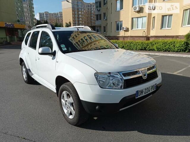 Белый Дачия Duster, объемом двигателя 1.5 л и пробегом 184 тыс. км за 8299 $, фото 1 на Automoto.ua