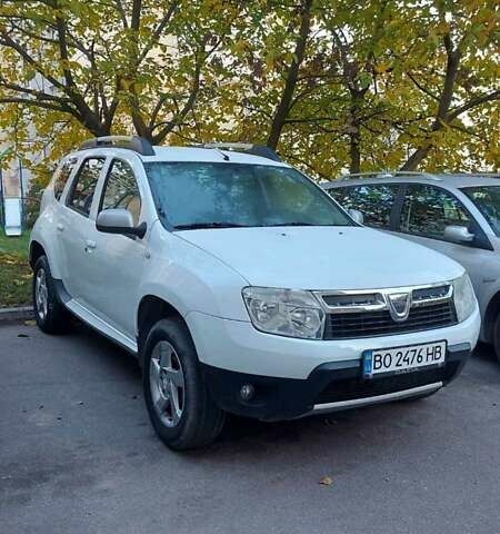 Дачия Duster 2011 в Тернополе на Automoto.ua Белый Дачия Duster, объемом двигателя 1.46 л и пробегом 179 тыс. км за 9900 $, фото 1 на Automoto.ua
