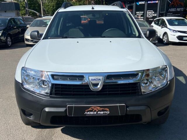 Белый Дачия Duster, объемом двигателя 1.6 л и пробегом 186 тыс. км за 7800 $, фото 1 на Automoto.ua