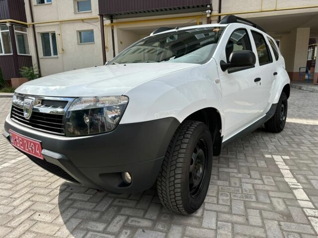 Белый Дачия Duster, объемом двигателя 1.6 л и пробегом 189 тыс. км за 8984 $, фото 1 на Automoto.ua