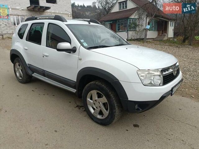 Белый Дачия Duster, объемом двигателя 1.5 л и пробегом 257 тыс. км за 8400 $, фото 1 на Automoto.ua