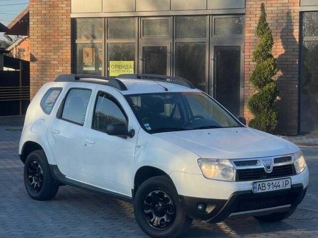 Белый Дачия Duster, объемом двигателя 1.5 л и пробегом 282 тыс. км за 7999 $, фото 1 на Automoto.ua
