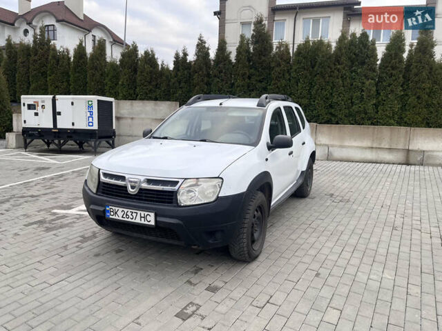 Білий Дачія Duster, об'ємом двигуна 1.6 л та пробігом 223 тис. км за 6500 $, фото 1 на Automoto.ua