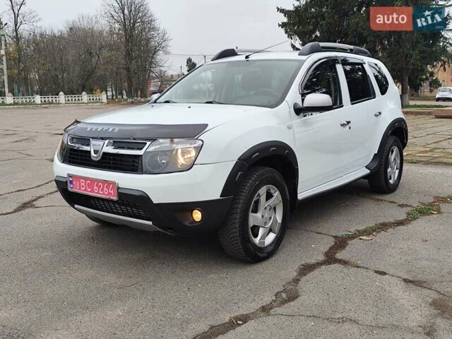 Белый Дачия Duster, объемом двигателя 1.5 л и пробегом 168 тыс. км за 10700 $, фото 1 на Automoto.ua
