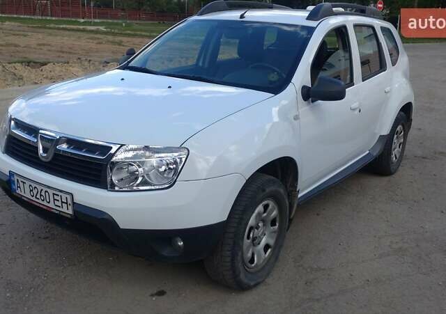 Білий Дачія Duster, об'ємом двигуна 1.6 л та пробігом 178 тис. км за 8800 $, фото 1 на Automoto.ua