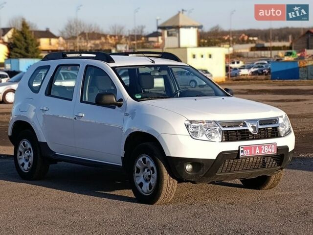 Белый Дачия Duster, объемом двигателя 1.6 л и пробегом 108 тыс. км за 8999 $, фото 1 на Automoto.ua