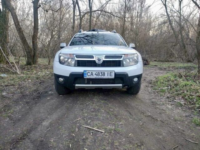 Білий Дачія Duster, об'ємом двигуна 1.6 л та пробігом 290 тис. км за 7500 $, фото 1 на Automoto.ua