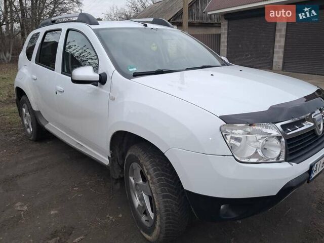 Білий Дачія Duster, об'ємом двигуна 1.6 л та пробігом 180 тис. км за 8200 $, фото 1 на Automoto.ua