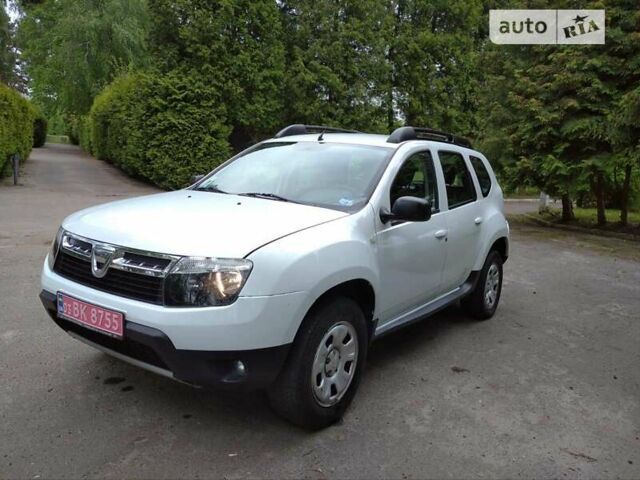 Білий Дачія Duster, об'ємом двигуна 1.5 л та пробігом 136 тис. км за 7950 $, фото 1 на Automoto.ua