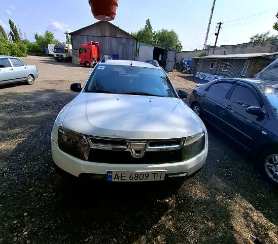 Белый Дачия Duster, объемом двигателя 1.6 л и пробегом 219 тыс. км за 8650 $, фото 1 на Automoto.ua
