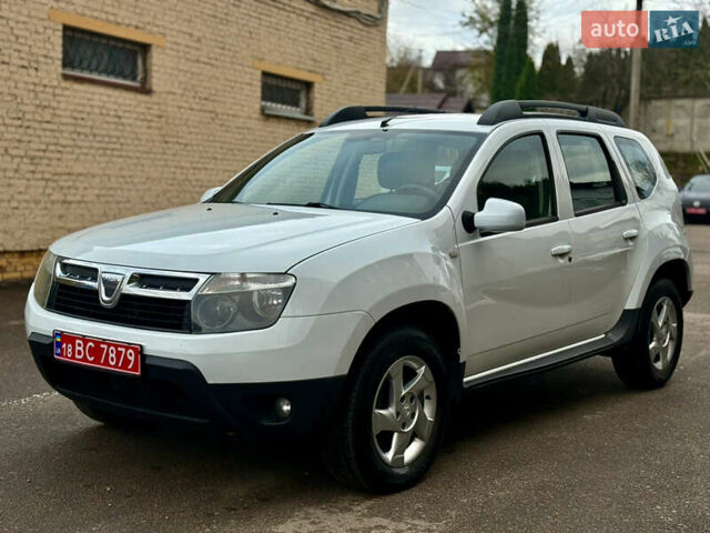 Дачия Duster 2013 в Ровно на Automoto.ua Белый Дачия Duster, объемом двигателя 1.6 л и пробегом 213 тыс. км за 7699 $, фото 1 на Automoto.ua