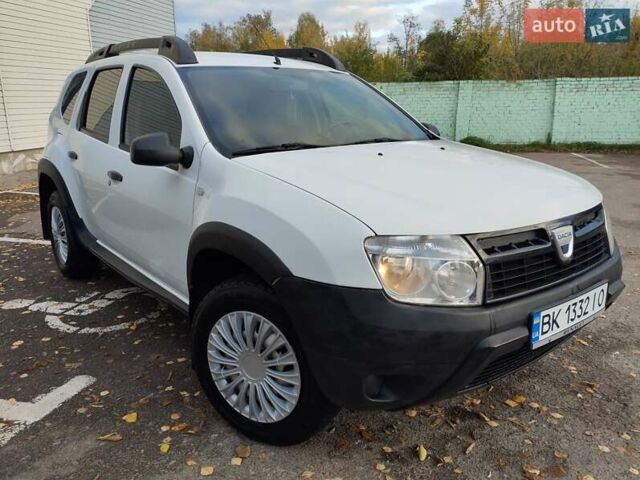 Белый Дачия Duster, объемом двигателя 1.6 л и пробегом 220 тыс. км за 7199 $, фото 1 на Automoto.ua