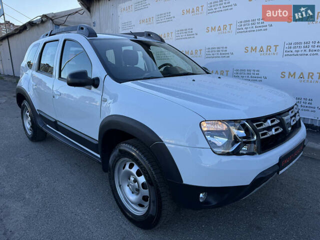 Білий Дачія Duster, об'ємом двигуна 1.6 л та пробігом 203 тис. км за 9950 $, фото 1 на Automoto.ua