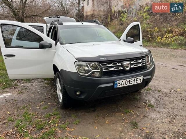 Белый Дачия Duster, объемом двигателя 1.6 л и пробегом 220 тыс. км за 10600 $, фото 1 на Automoto.ua