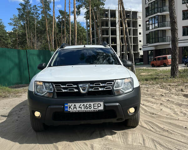 Білий Дачія Duster, об'ємом двигуна 1.5 л та пробігом 175 тис. км за 11800 $, фото 1 на Automoto.ua