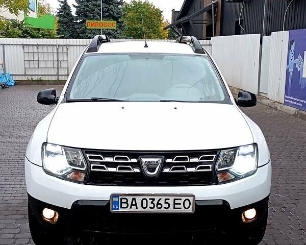 Белый Дачия Duster, объемом двигателя 1.6 л и пробегом 219 тыс. км за 9500 $, фото 1 на Automoto.ua
