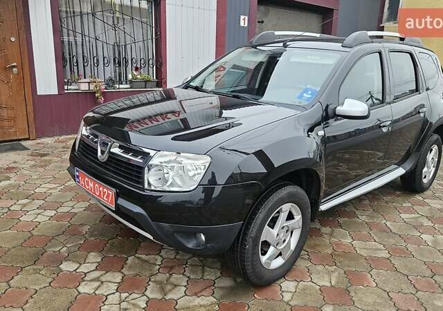 Черный Дачия Duster, объемом двигателя 1.6 л и пробегом 194 тыс. км за 8700 $, фото 1 на Automoto.ua