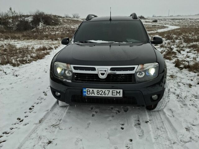 Черный Дачия Duster, объемом двигателя 1.5 л и пробегом 220 тыс. км за 8800 $, фото 1 на Automoto.ua