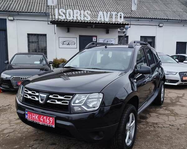 Черный Дачия Duster, объемом двигателя 1.6 л и пробегом 174 тыс. км за 9999 $, фото 1 на Automoto.ua