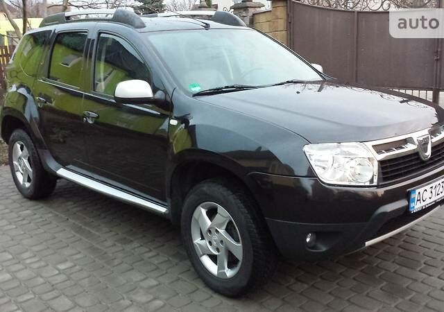 Чорний Дачія Duster, об'ємом двигуна 1.5 л та пробігом 178 тис. км за 8900 $, фото 1 на Automoto.ua